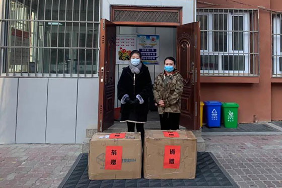银穗财税集团向社区捐赠口罩携手共同抗击疫情