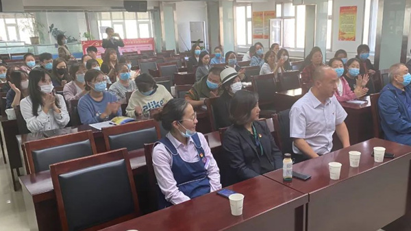 “迎国庆、学党史”银穗财税服务集团与光大银行乌鲁木齐支行共同祝福伟大的祖国生日快乐 “迎国庆、学党史”银穗财税服务集团与光大银行乌鲁木齐支行共同祝福伟大的祖国生日快乐